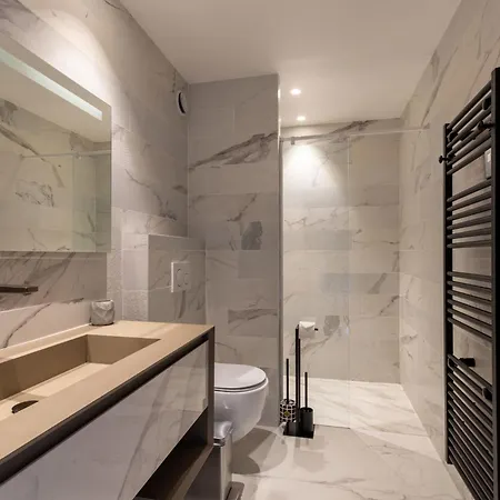Appartement Flocon - Ours Rouge *